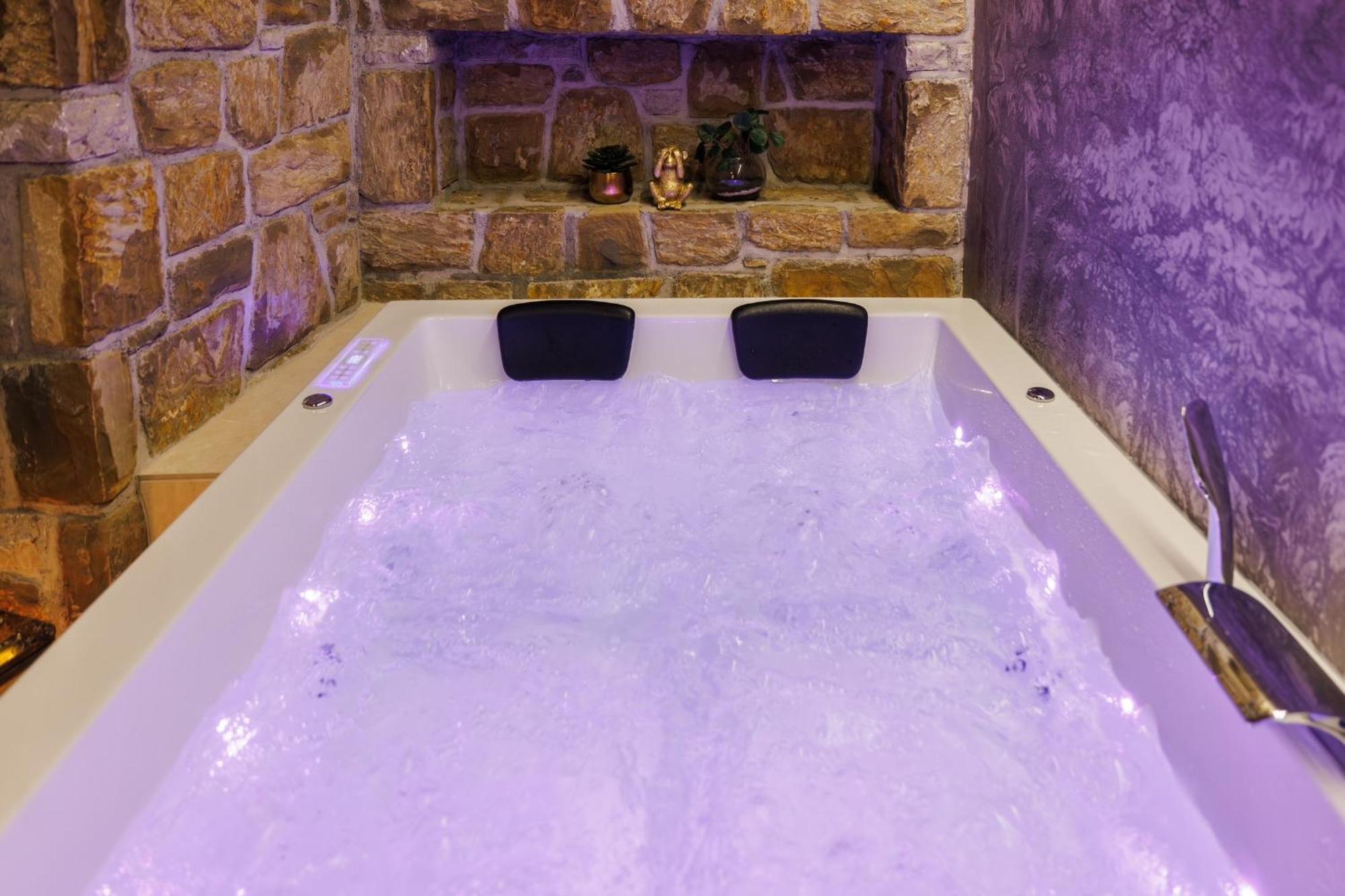 Vila Robida Rooms & Spa Crni Kal Ngoại thất bức ảnh